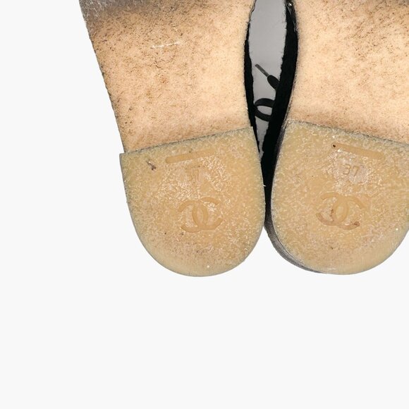 Chanel Tweed Combat Boots EU 37 US 6-6.5 Black CC Chain Quilted Lace Up Ankle - Picture 11 of 11